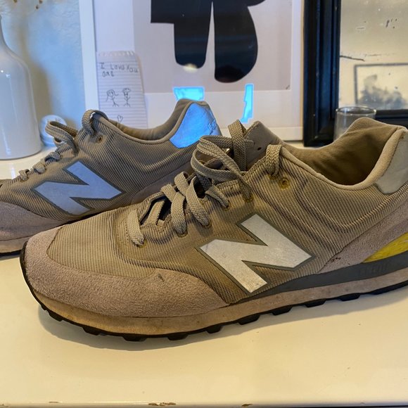 New Balance 574; Mens Size 11 - Picture 3 of 6